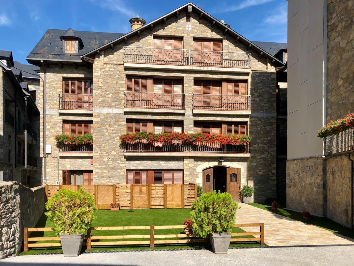 Villa de Plan Apartments&Suites Exterior foto